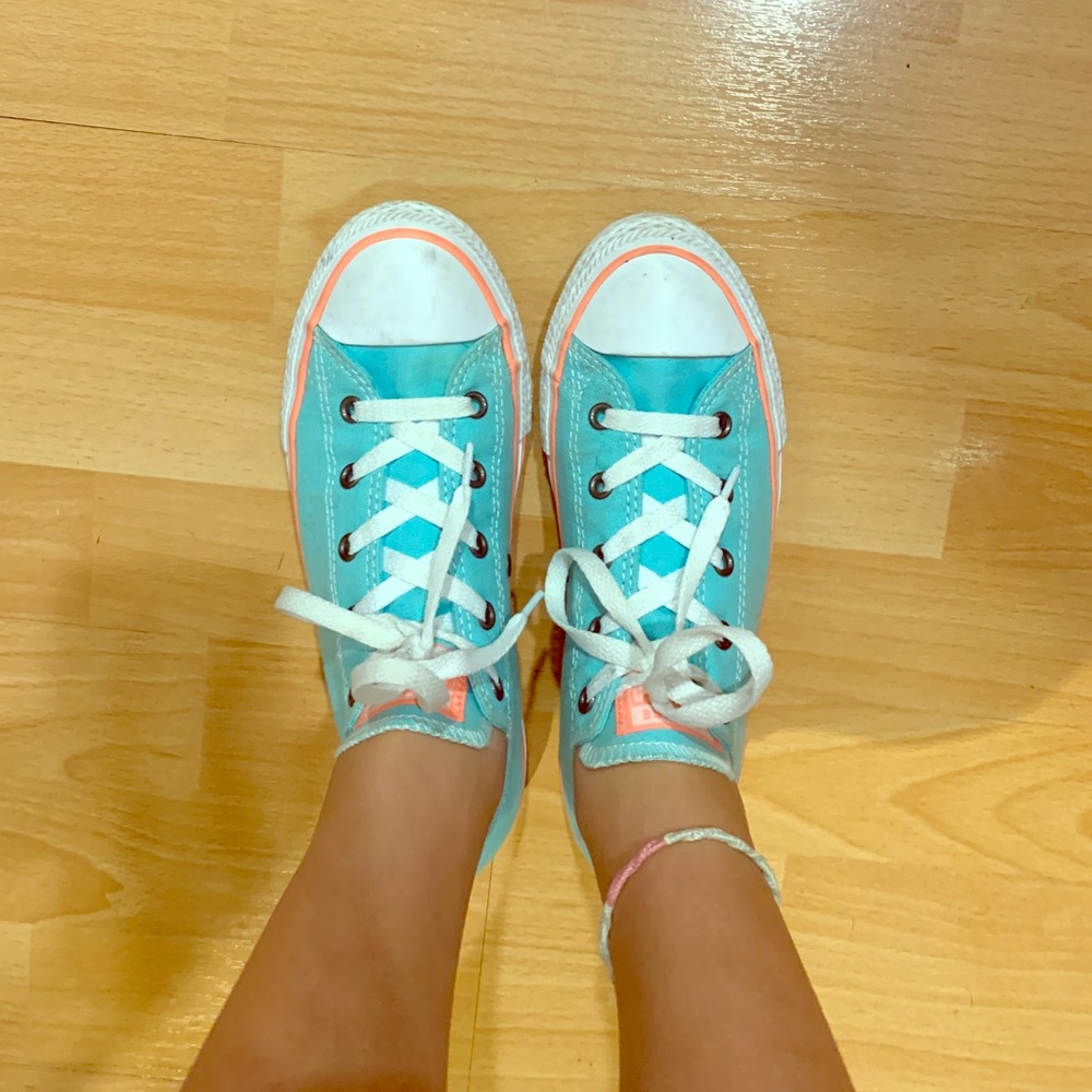 Tiffany blue and coral converse Women’s 6 Kids 4